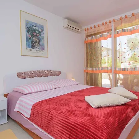 شقة In Okrug Gornji 6132